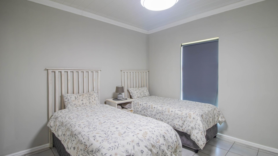 5 Bedroom Property for Sale in Sandy Point Beach Estate Western Cape